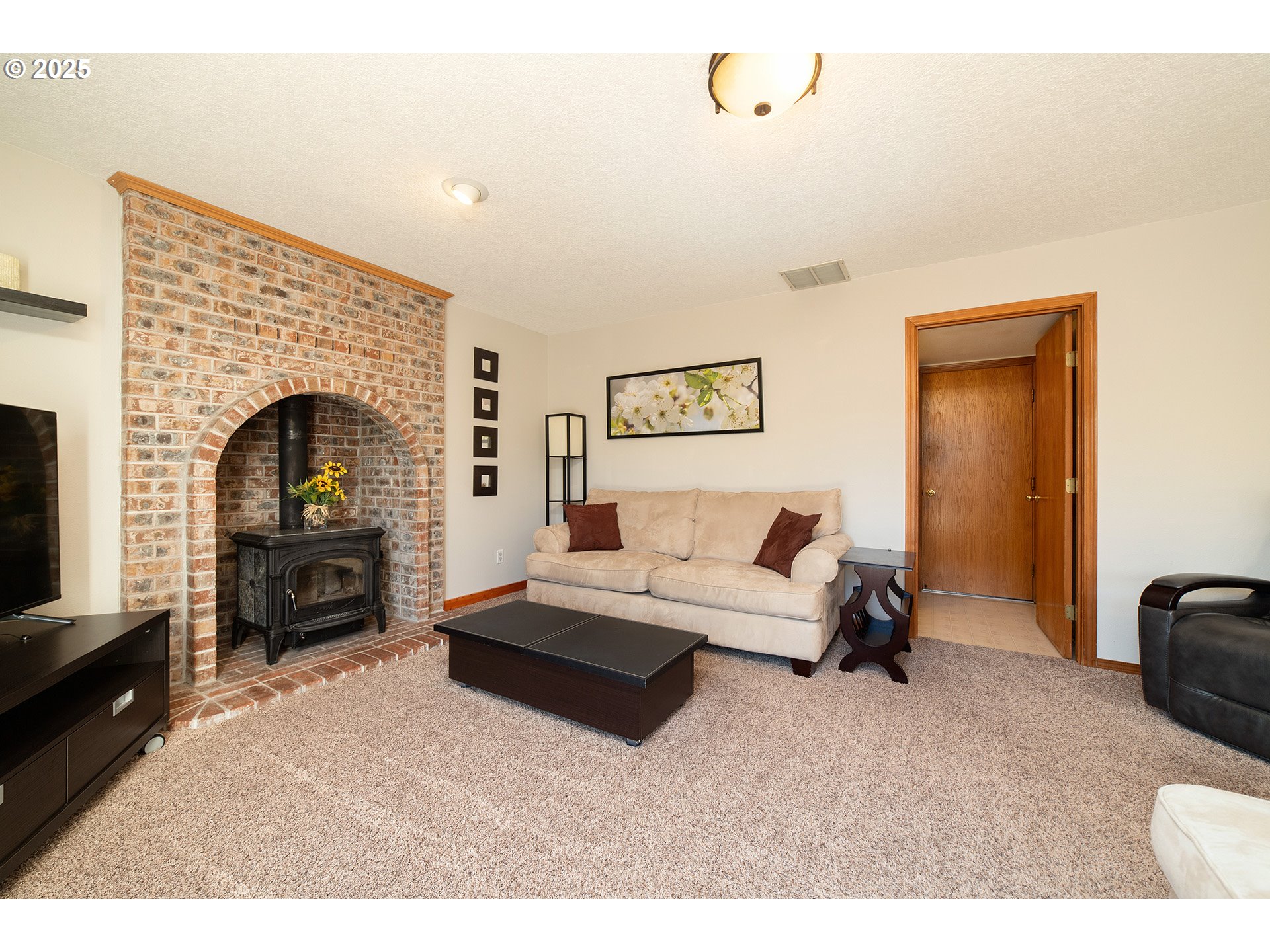 Clackamas, Oregon, 97015, United States, 3 Bedrooms Bedrooms, ,2 BathroomsBathrooms,Residential,For Sale,1868784