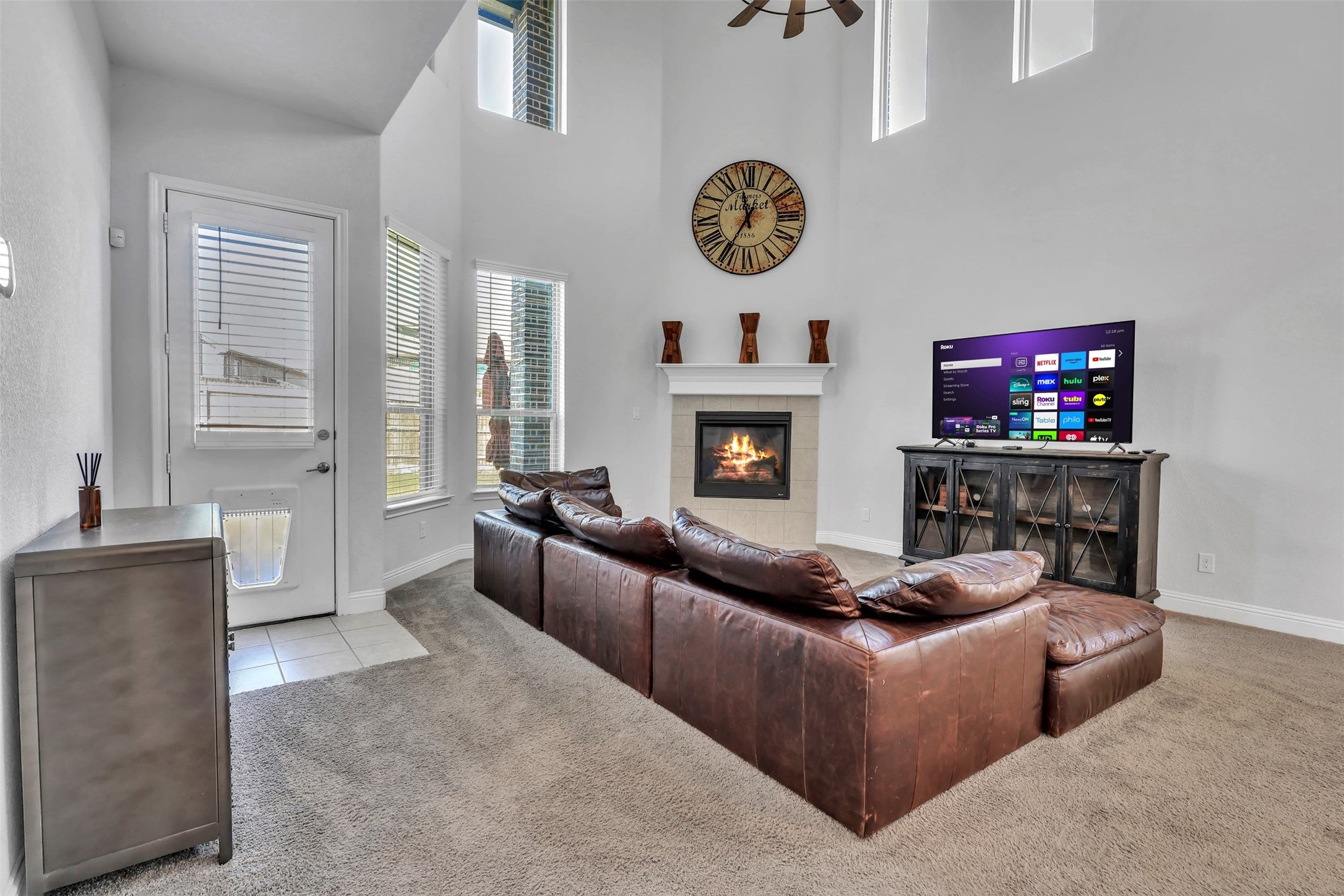 Justin, Texas, 76247, United States, 4 Bedrooms Bedrooms, ,4 BathroomsBathrooms,Residential,For Sale,1981121