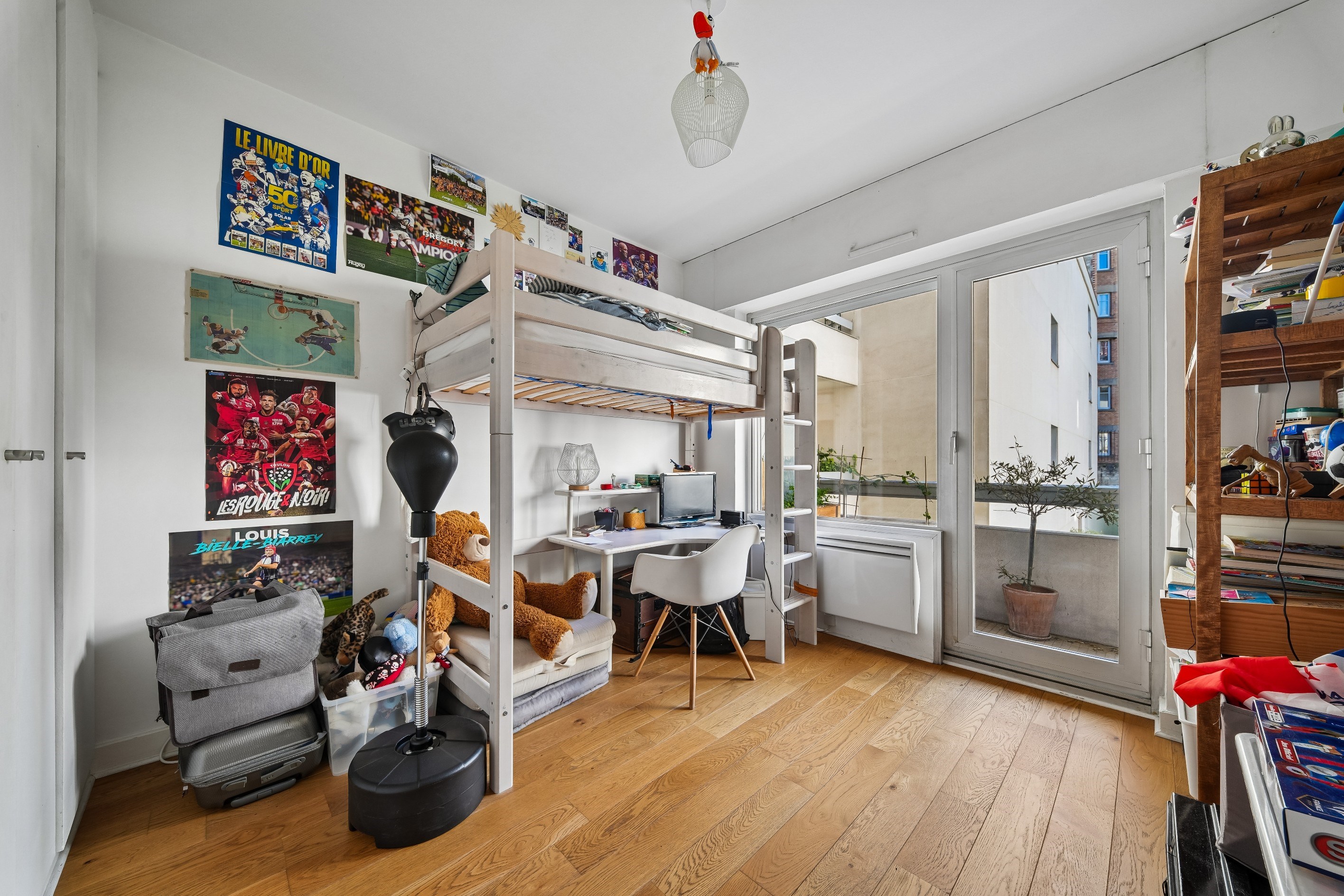  Renovated Family Apartment with Balconies – Pasteur School Catchment Area - 物件實景