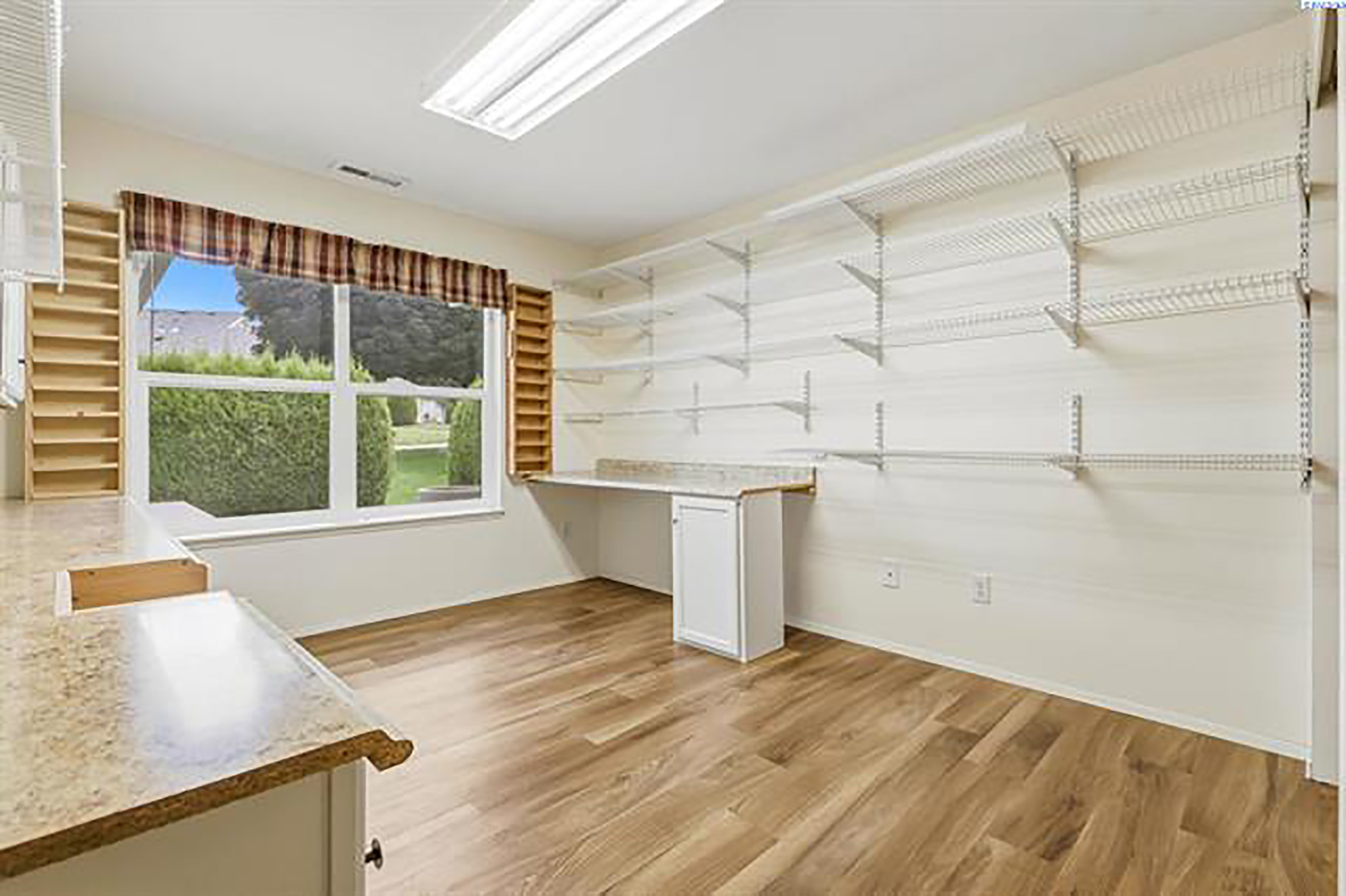  Updated home in the Village at Canyon Lakes - 物件實景