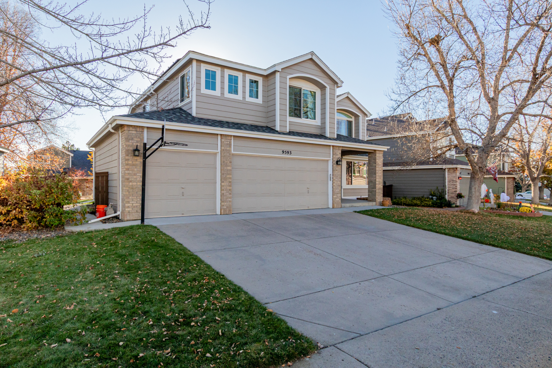 Highlands Ranch, Colorado, 80129, United States, 4 Bedrooms Bedrooms, ,3 BathroomsBathrooms,Residential,For Sale,1987308
