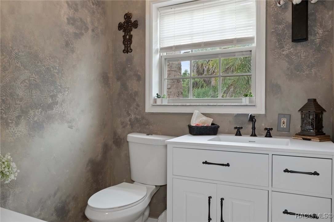 Crystal River, Florida, 34428, United States, 3 Bedrooms Bedrooms, ,3 BathroomsBathrooms,Residential,For Sale,1977079