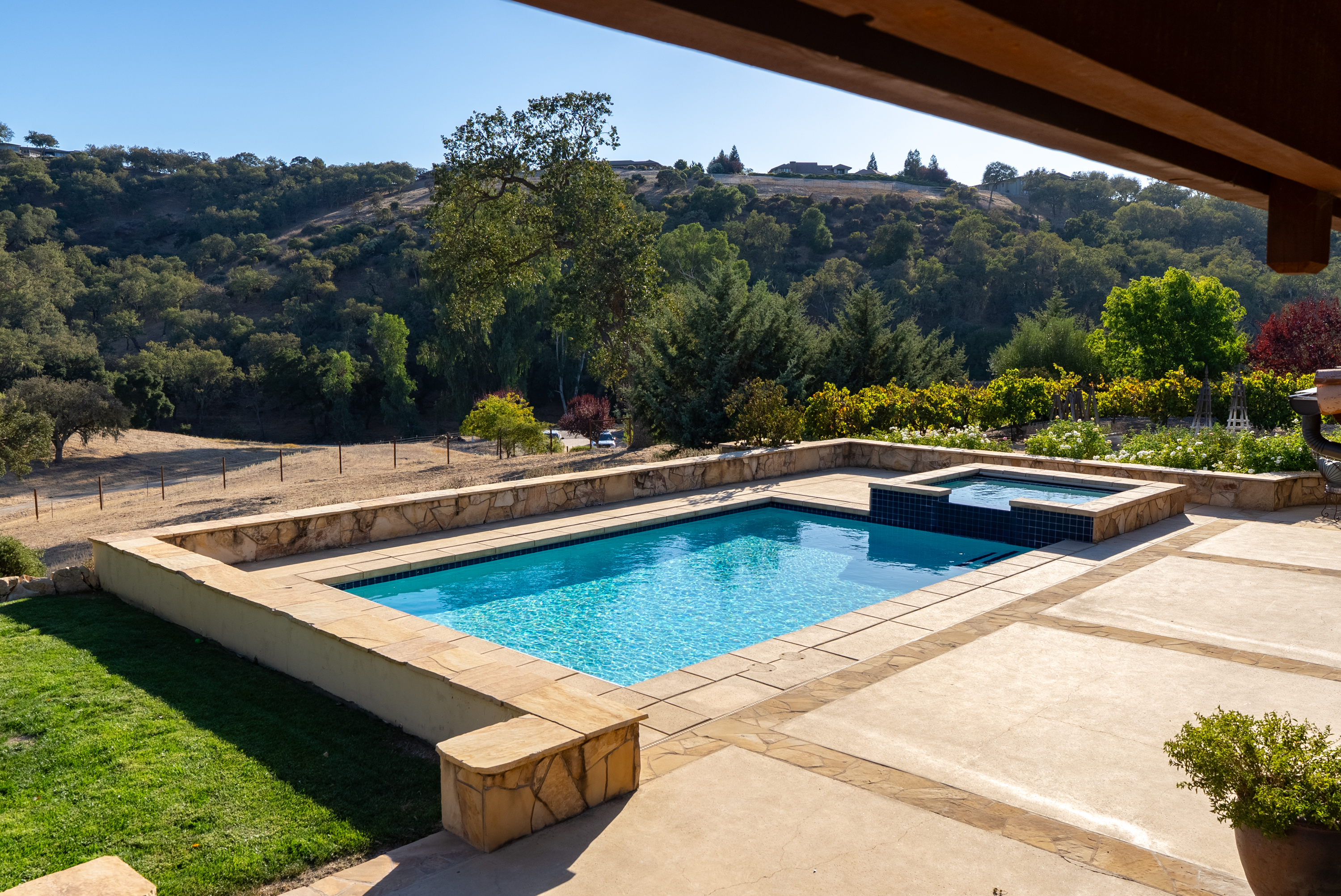  2325 Warm Springs Lane - 物件實景