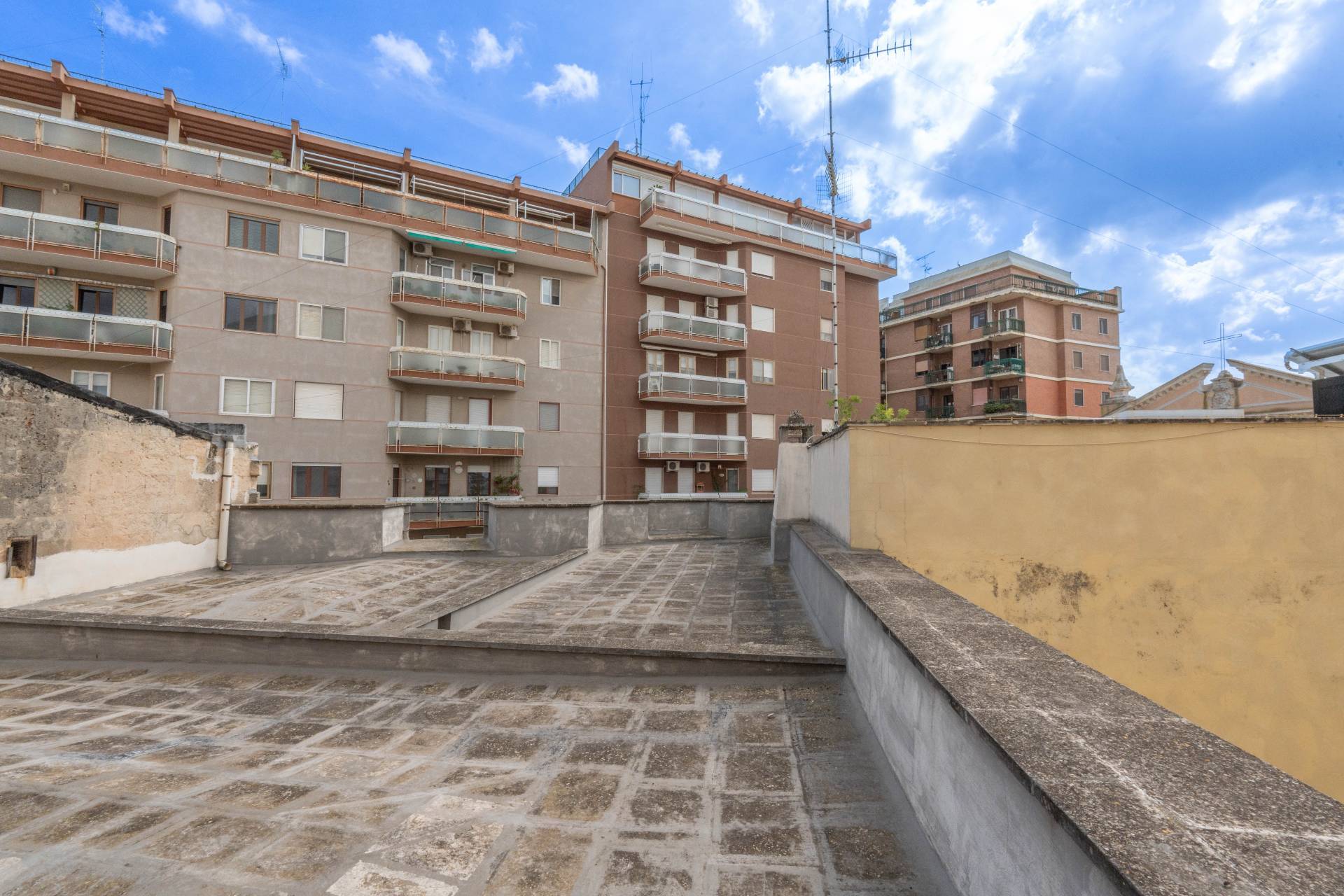Piazza Anime / Corso Roma, Brindisi, Brindisi, 72100, IT, 8 Bedrooms Bedrooms, ,2 BathroomsBathrooms,Residential,For Sale,Piazza Anime / Corso Roma,1629554