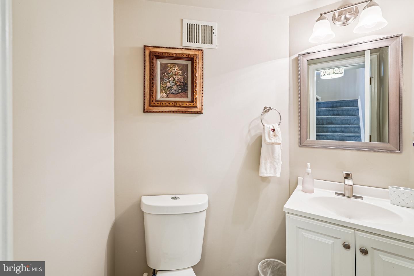 Ashburn, Virginia, 20147, United States, 3 Bedrooms Bedrooms, ,4 BathroomsBathrooms,Residential,For Sale,1906783
