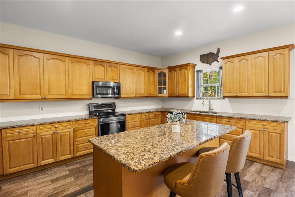 Bartow, Florida, 33830, United States, 3 Bedrooms Bedrooms, ,4 BathroomsBathrooms,Residential,For Sale,2002035