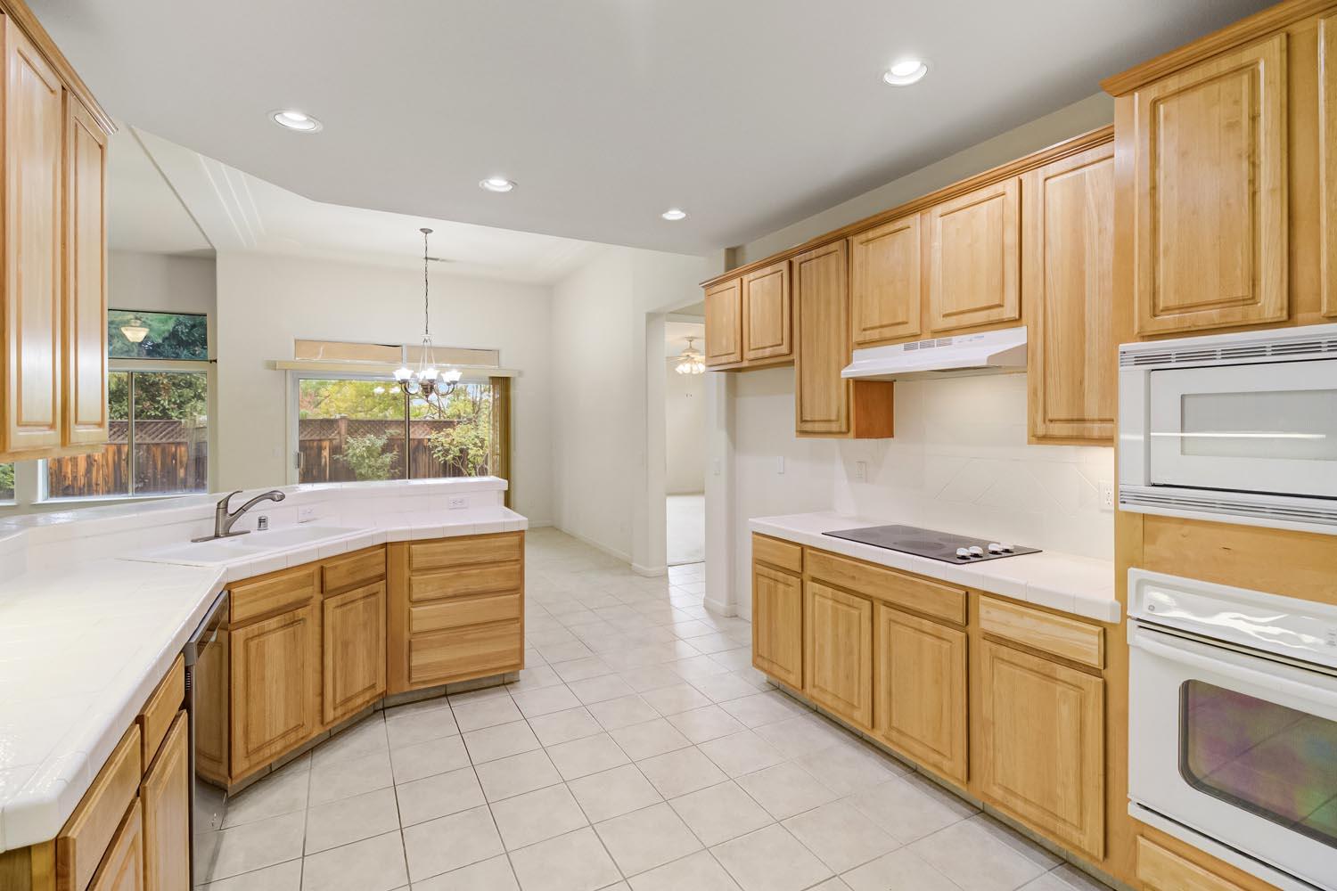 Ione, California, 95640, United States, 3 Bedrooms Bedrooms, ,2 BathroomsBathrooms,Residential,For Sale,1997452