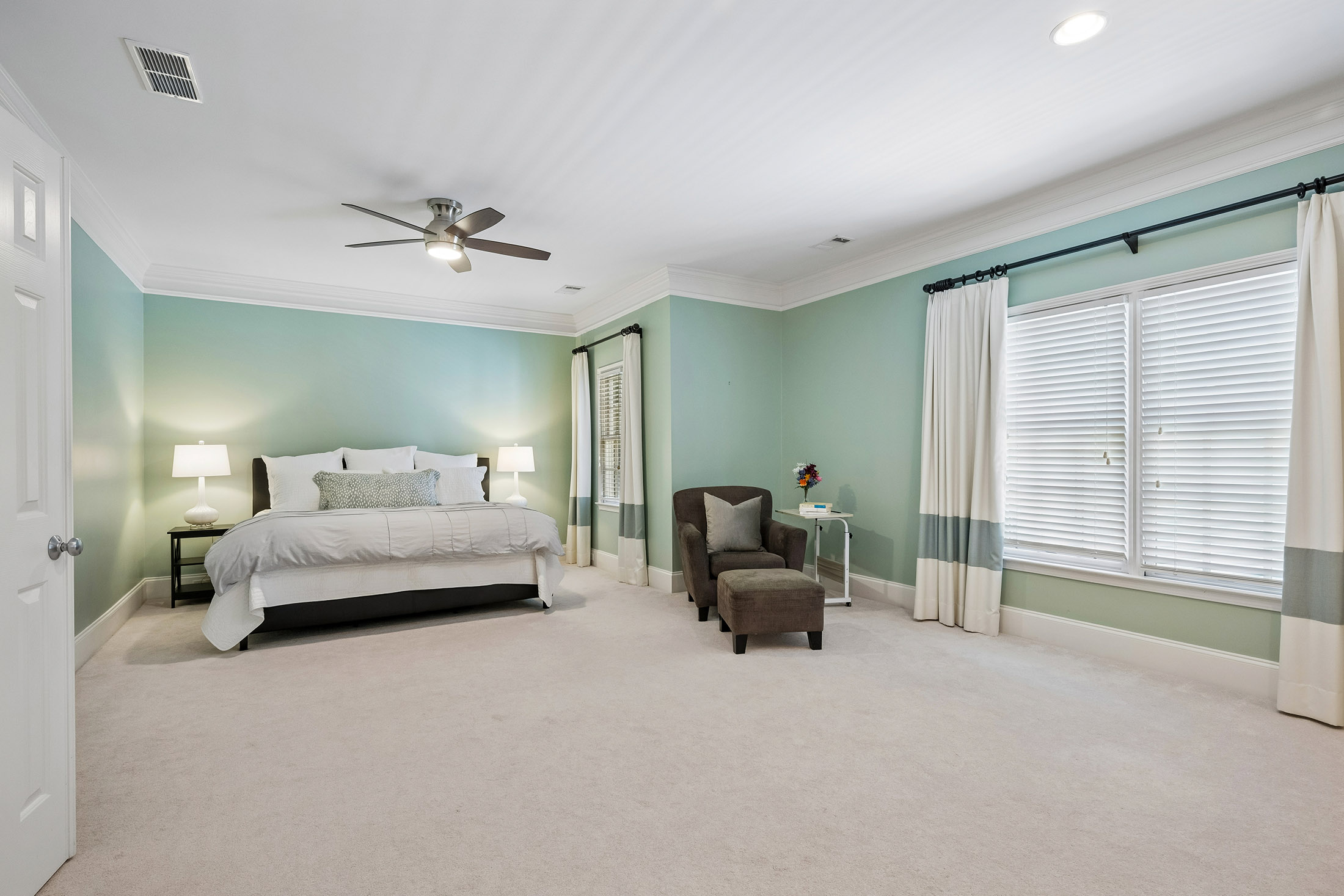  Stunning Cape Cod Residence in Sought-After Edmund Park - 物件實景
