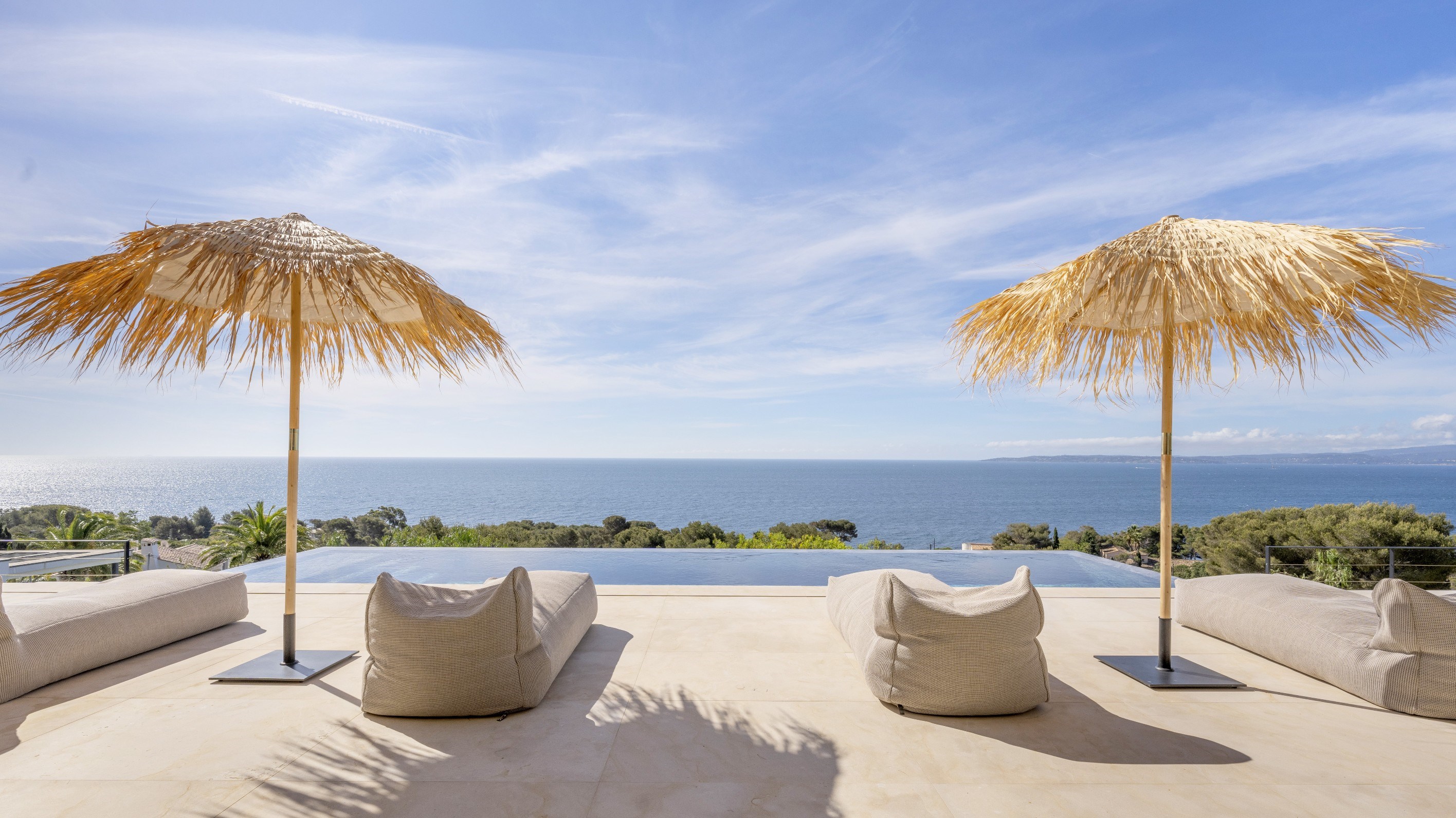  Les Issambres, stunning contemporary home for sale, panoramic sea views close t… - 物件實景