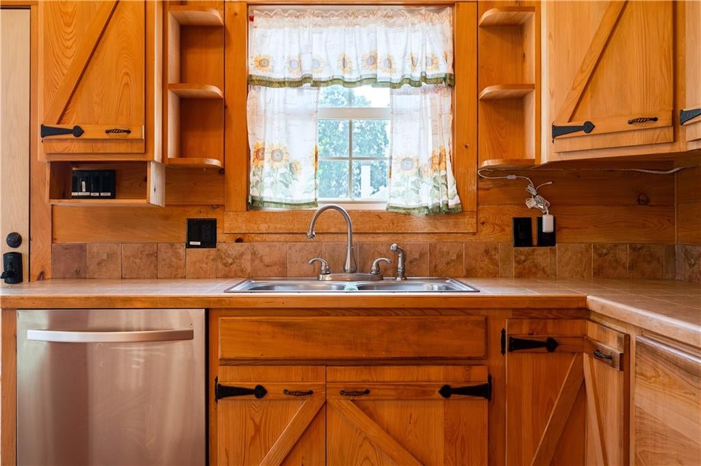 Natchez, Louisiana, 71456, United States, 4 Bedrooms Bedrooms, ,3 BathroomsBathrooms,Residential,For Sale,1975499