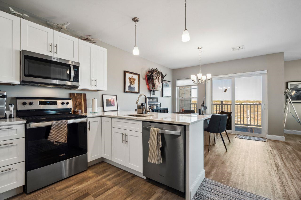 Hampton, New Hampshire, 03842, United States, 2 Bedrooms Bedrooms, ,2 BathroomsBathrooms,Residential,For Sale,1828378