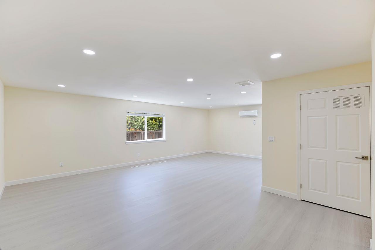 San Jose, California, 95116, United States, 8 Bedrooms Bedrooms, ,4 BathroomsBathrooms,Residential,For Sale,1836715