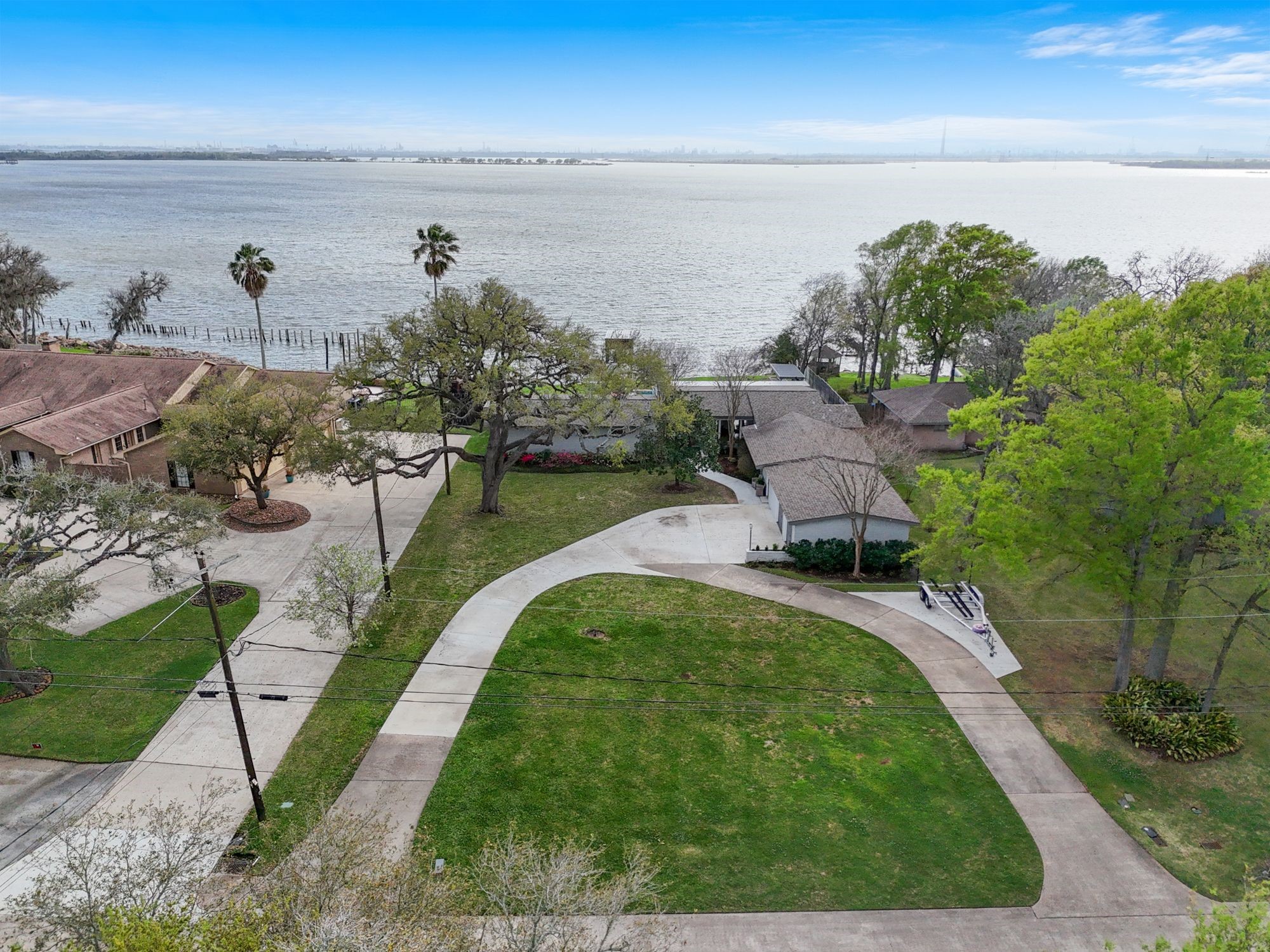  138 N Burnett Drive - 物件實景