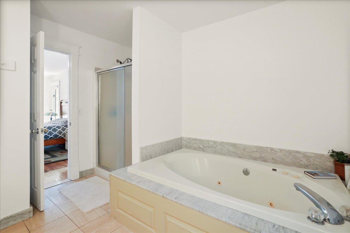 Mcgaheysville, Virginia, 22840, United States, 4 Bedrooms Bedrooms, ,4 BathroomsBathrooms,Residential,For Sale,1877155