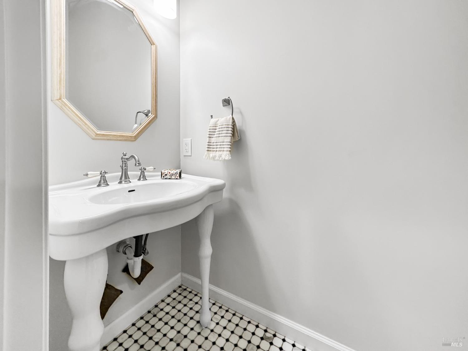Napa, California, 94558, United States, 2 Bedrooms Bedrooms, ,3 BathroomsBathrooms,Residential,For Sale,1950858