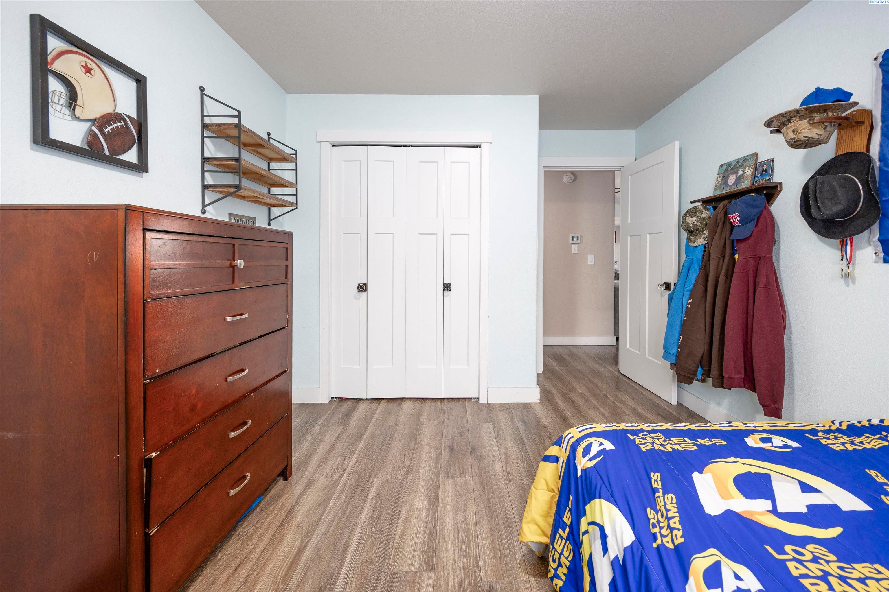 Kennewick, Washington, 99337, United States, 4 Bedrooms Bedrooms, ,2 BathroomsBathrooms,Residential,For Sale,1978666