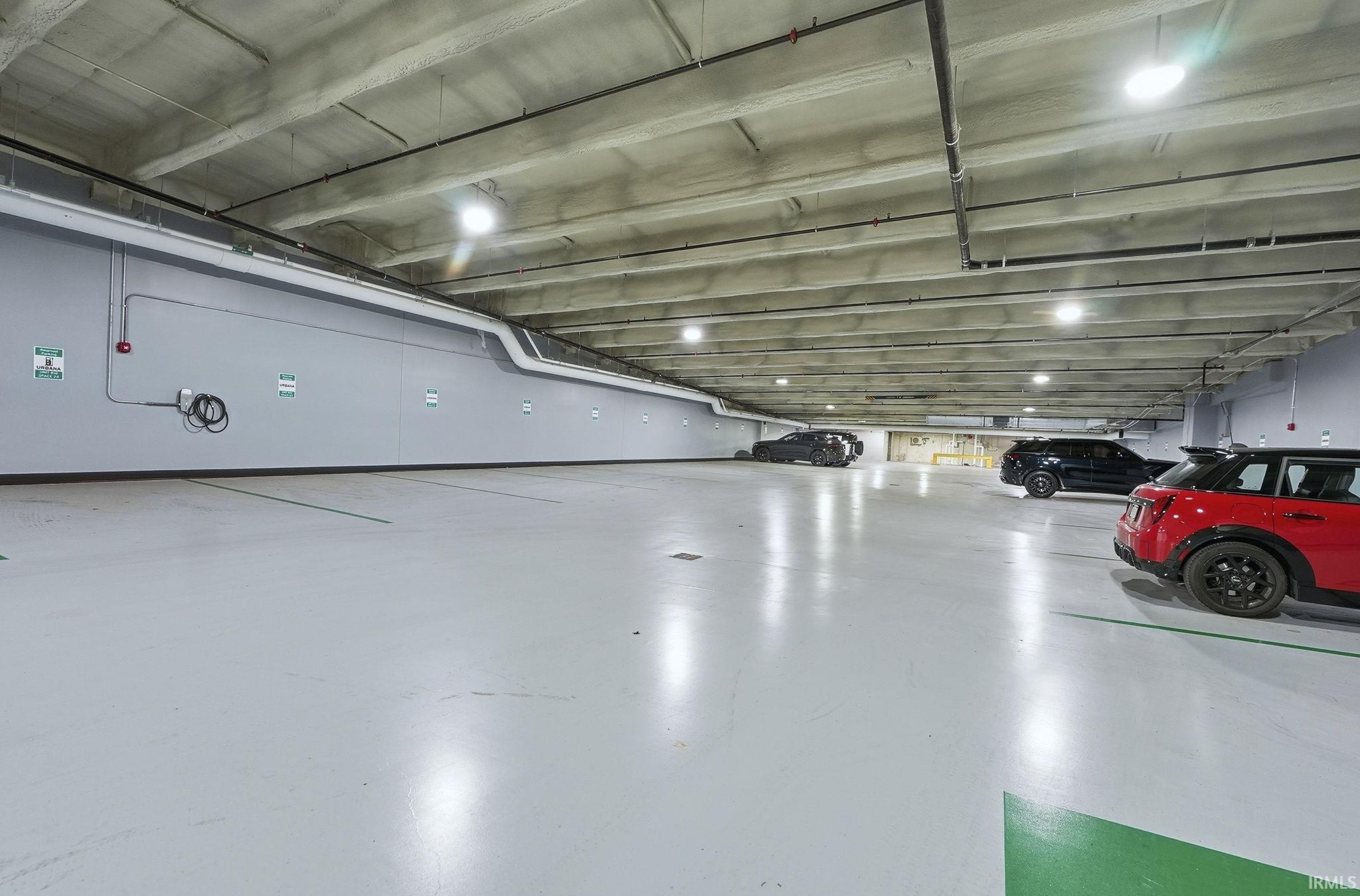 Fort Wayne, Indiana, 46802, United States, 2 Bedrooms Bedrooms, ,3 BathroomsBathrooms,Residential,For Sale,1987044