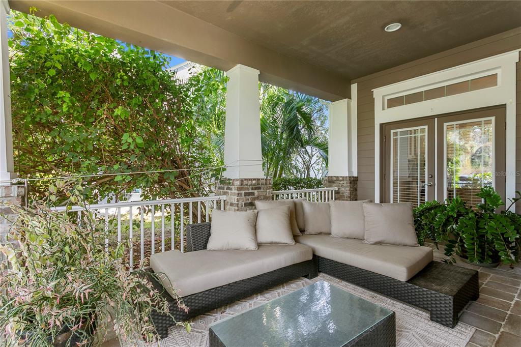 Lithia, Florida, 33547, United States, 5 Bedrooms Bedrooms, ,4 BathroomsBathrooms,Residential,For Sale,1997364