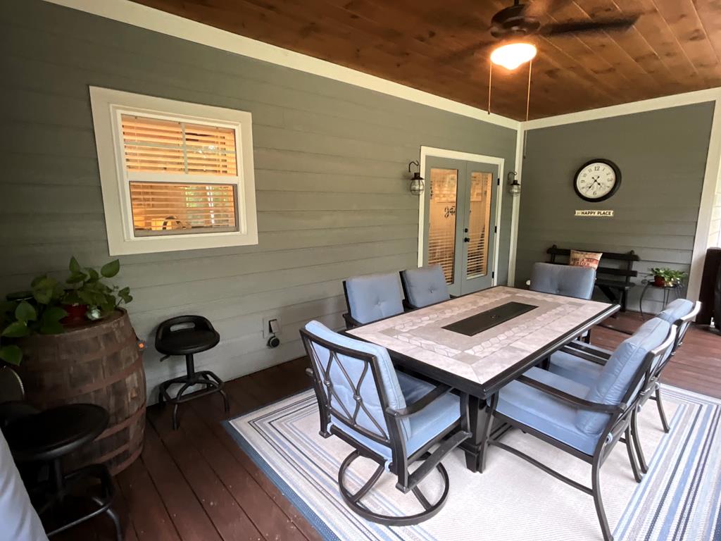 Ellijay, Georgia, 30540, United States, 3 Bedrooms Bedrooms, ,2 BathroomsBathrooms,Residential,For Sale,1911460