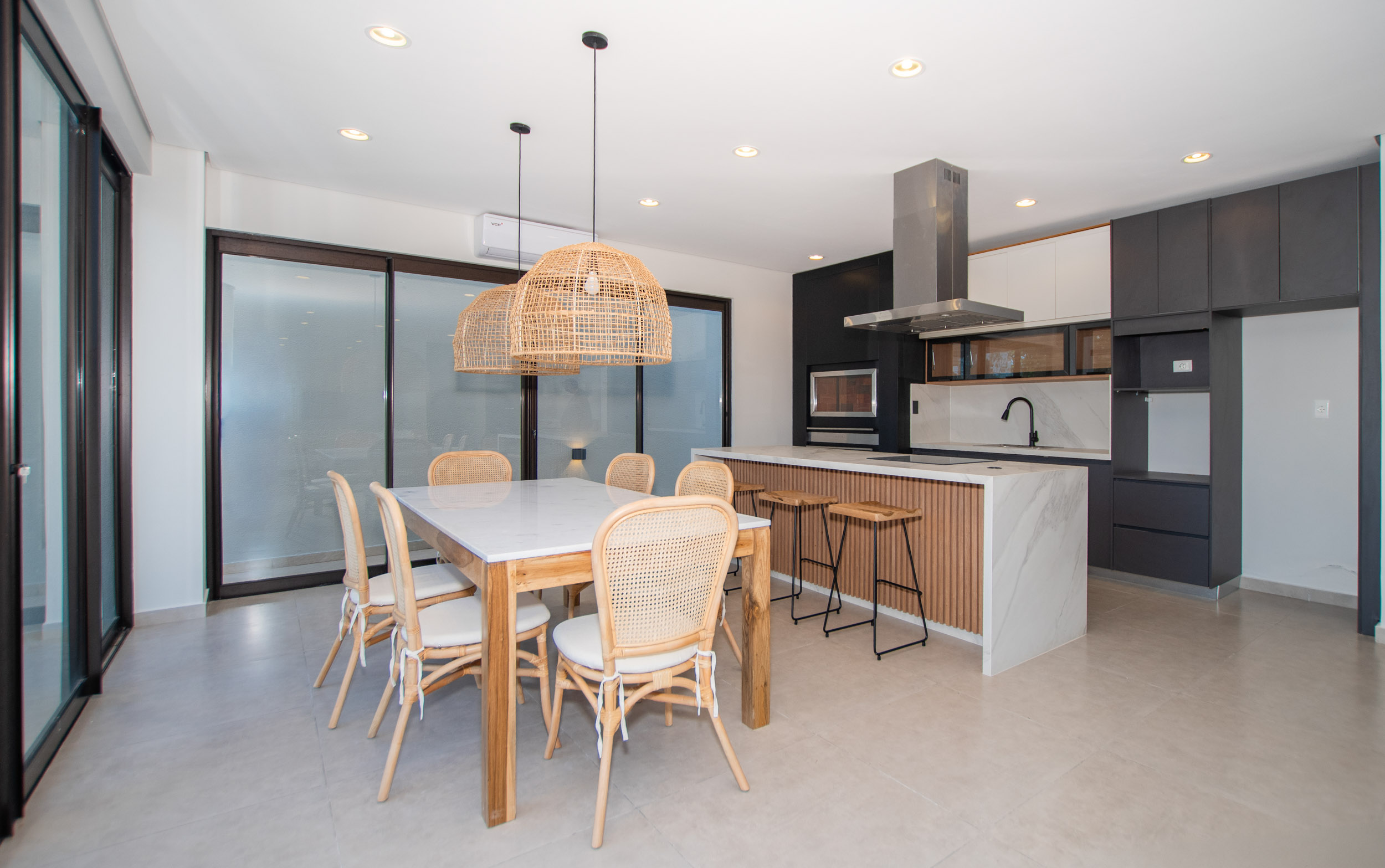  Elegant Brand-New Residence in San Bernardino - 物件實景