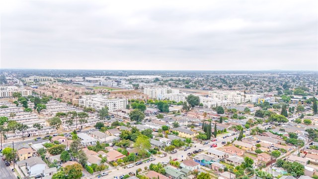 Los Angeles, California, 90002, United States, 3 Bedrooms Bedrooms, ,1 BathroomBathrooms,Residential,For Sale,1937405