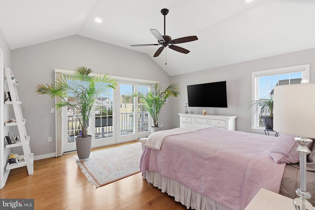 Manahawkin, New Jersey, 08050, United States, 4 Bedrooms Bedrooms, ,3 BathroomsBathrooms,Residential,For Sale,2005784