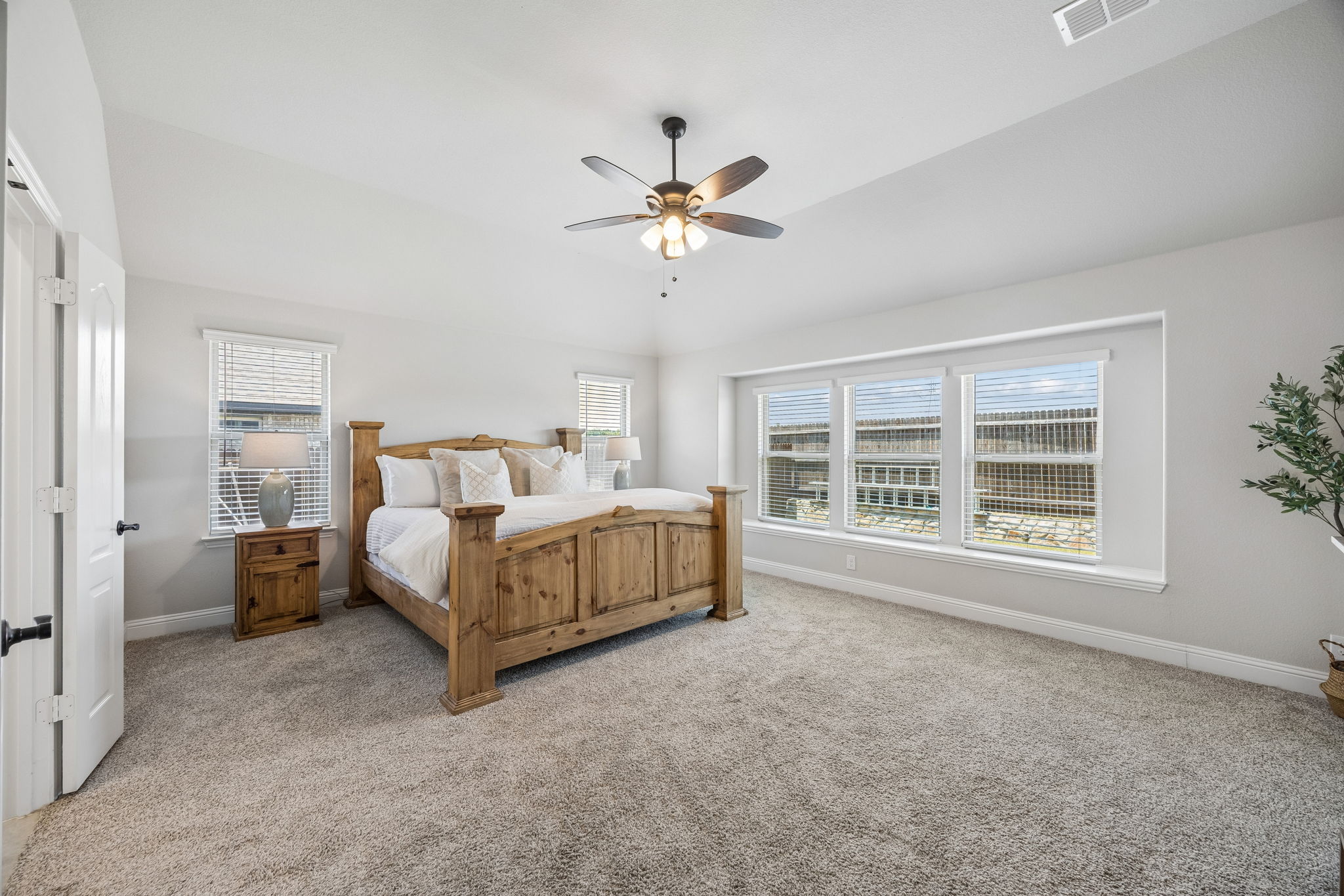  1005 Longbow Lane, Crowley, TX, 76036 - 物件實景