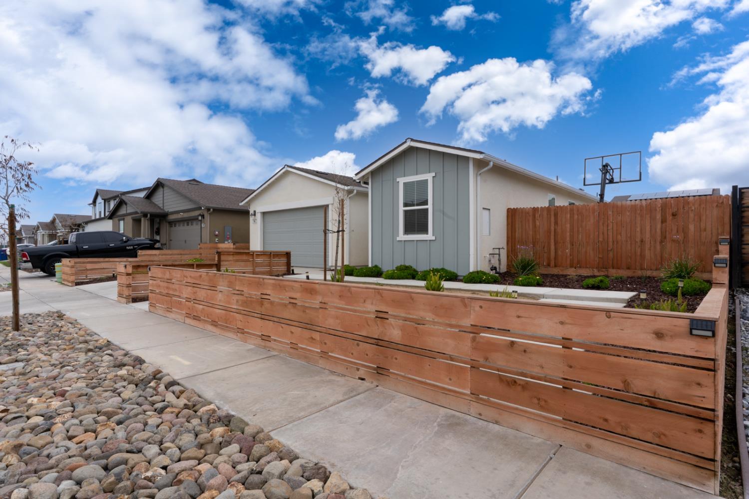 Los Banos, California, 93635, United States, 4 Bedrooms Bedrooms, ,2 BathroomsBathrooms,Residential,For Sale,2005631