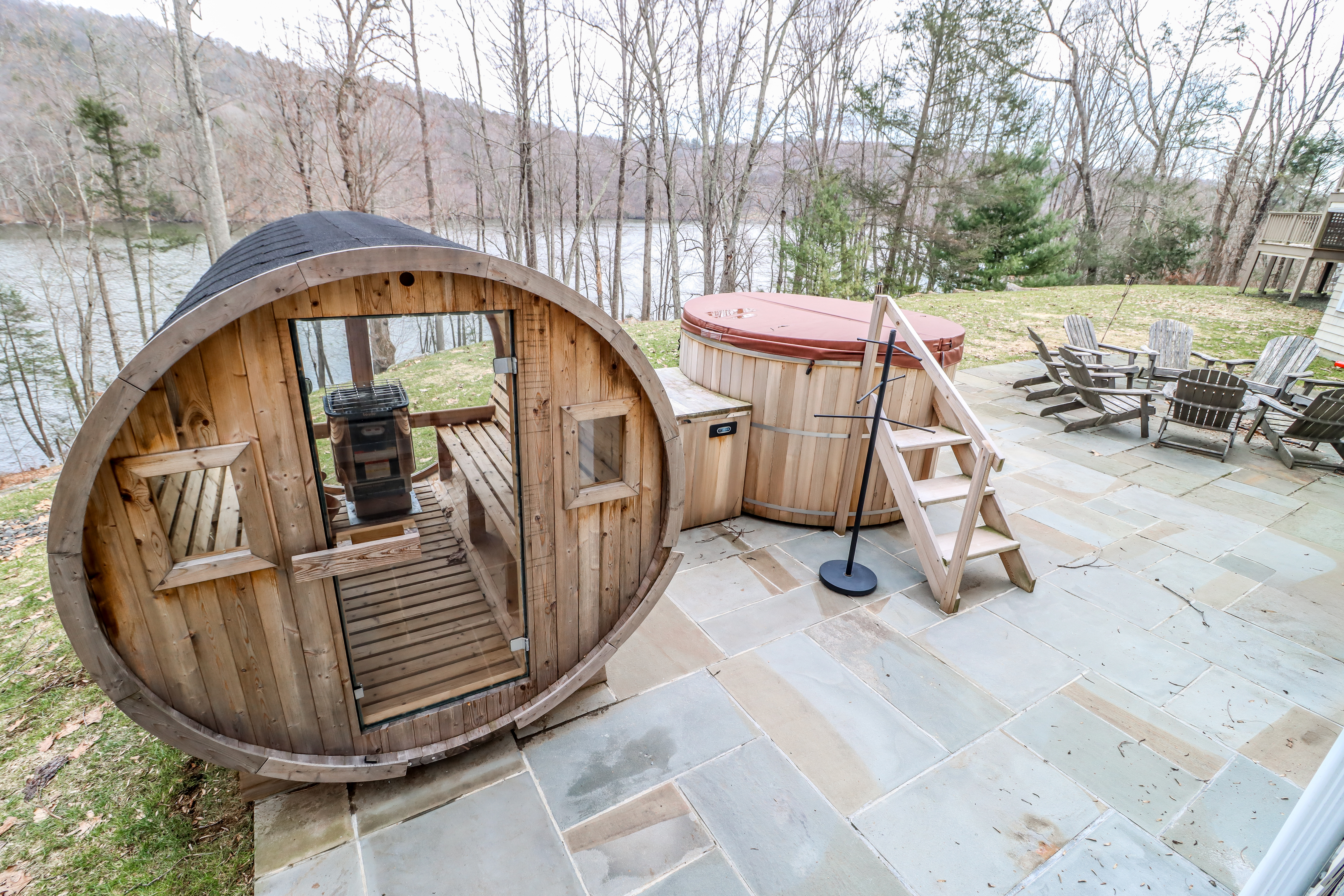  Lake Lillinonah Living, Elevated by Privacy and Scale - 物件實景