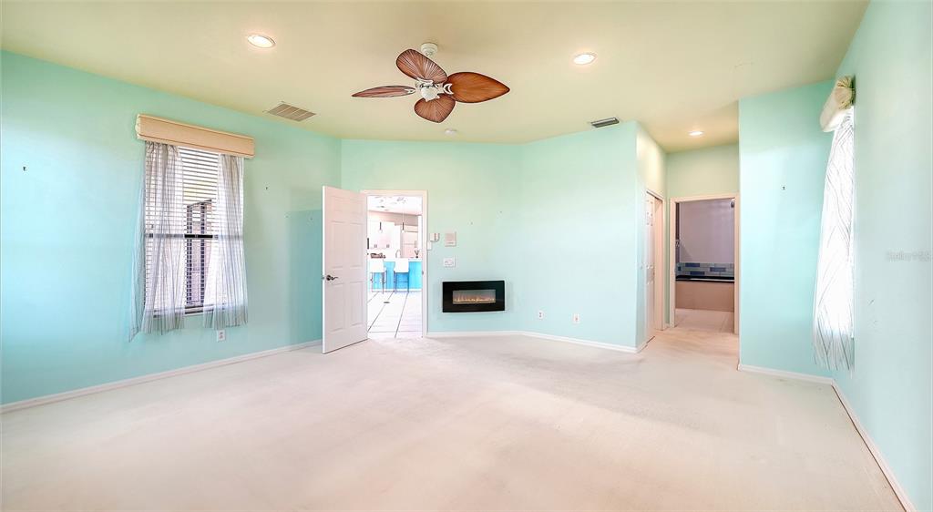 Sarasota, Florida, 34243, United States, 3 Bedrooms Bedrooms, ,2 BathroomsBathrooms,Residential,For Sale,1998856