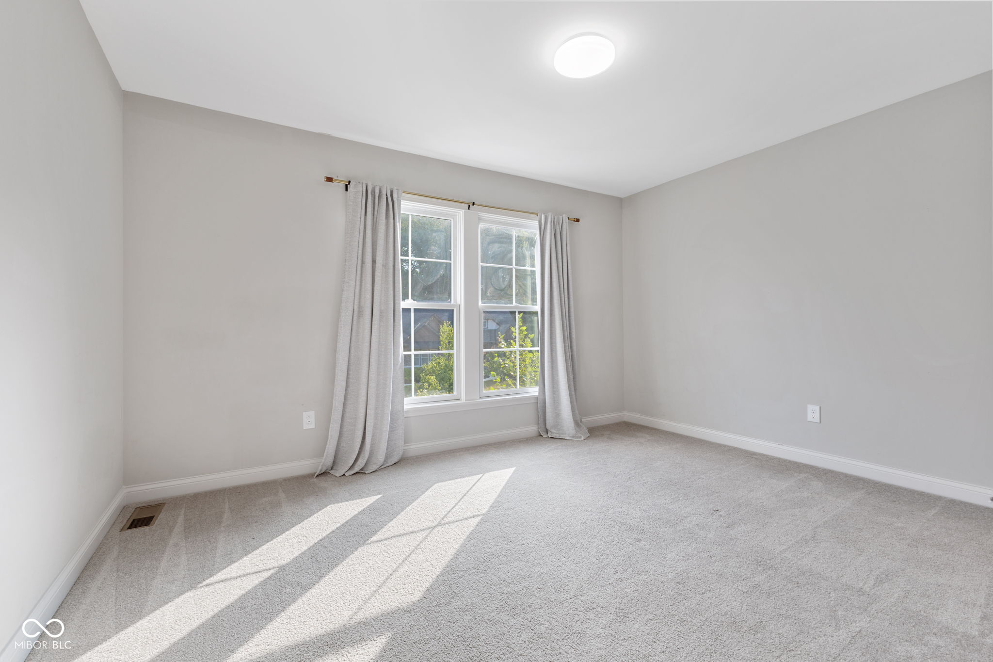 Fishers, Indiana, 46037, United States, 5 Bedrooms Bedrooms, ,4 BathroomsBathrooms,Residential,For Sale,1973782