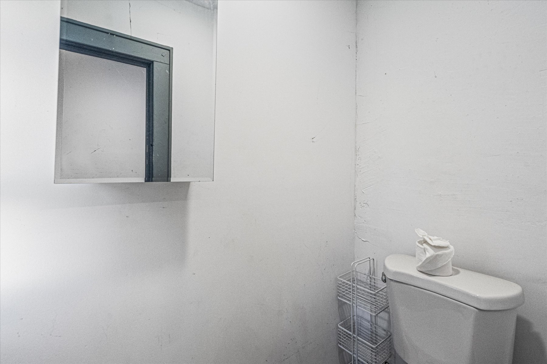  209-72 45th Drive, Bayside, NY, 11361 - 物件實景