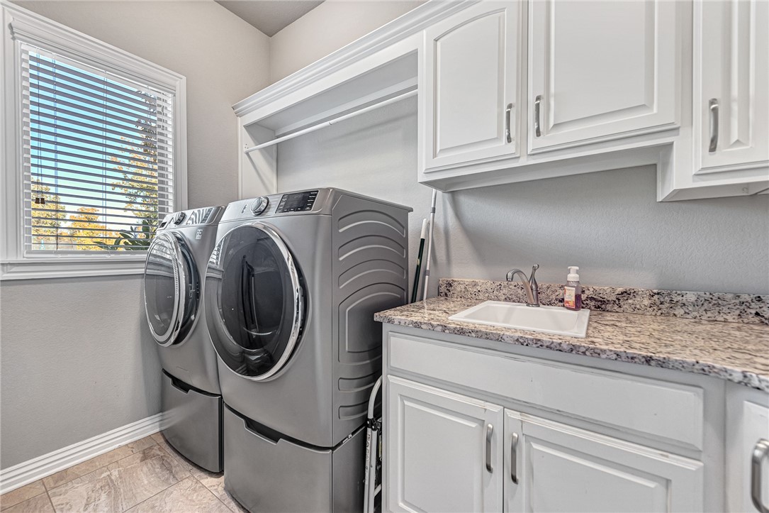 Centerton, Arkansas, 72719, United States, 5 Bedrooms Bedrooms, ,5 BathroomsBathrooms,Residential,For Sale,1992149