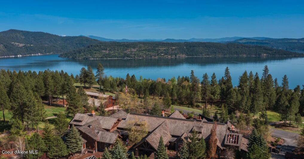 Coeur d'Alene, Idaho, 83814, United States, 4 Bedrooms Bedrooms, ,4 BathroomsBathrooms,Residential,For Sale,1909432