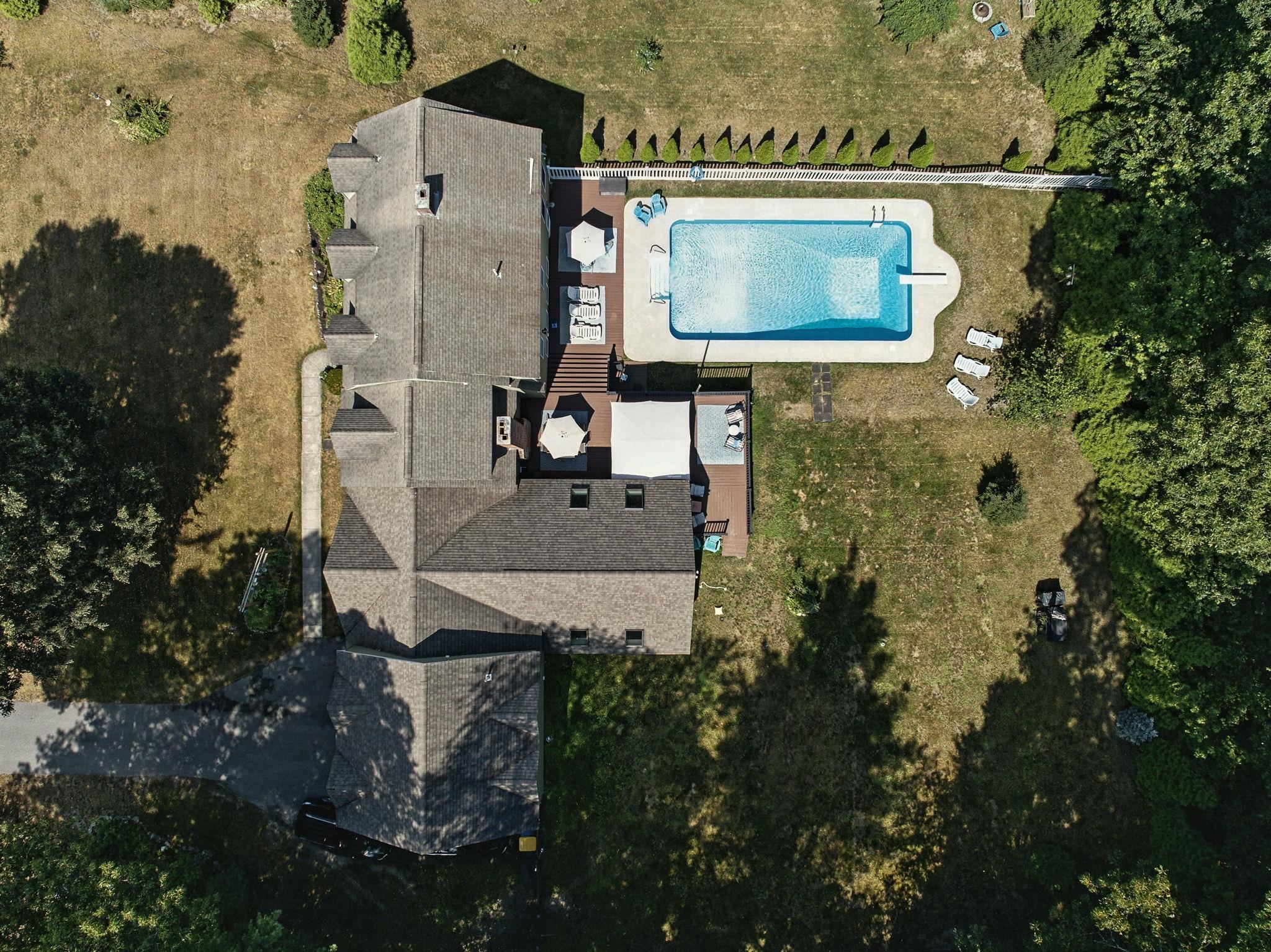 Plaistow, New Hampshire, 03865, United States, 4 Bedrooms Bedrooms, ,3 BathroomsBathrooms,Residential,For Sale,1987491