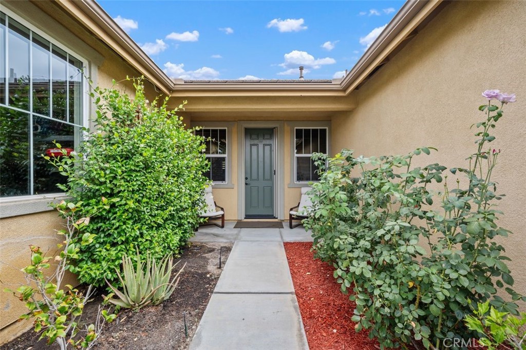 Murrieta, California, 92563, United States, 4 Bedrooms Bedrooms, ,2 BathroomsBathrooms,Residential,For Sale,2002097