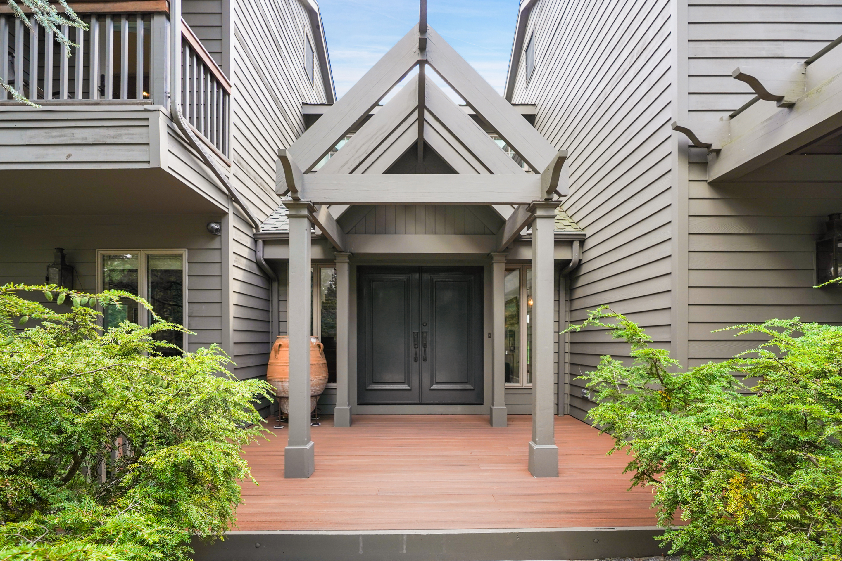 Westport, Connecticut, 06880, United States, 5 Bedrooms Bedrooms, ,6 BathroomsBathrooms,Residential,For Sale,1940592