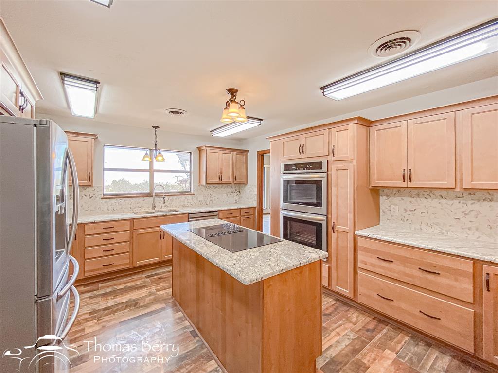 Stamford, Texas, 79553, United States, 3 Bedrooms Bedrooms, ,3 BathroomsBathrooms,Residential,For Sale,1696805