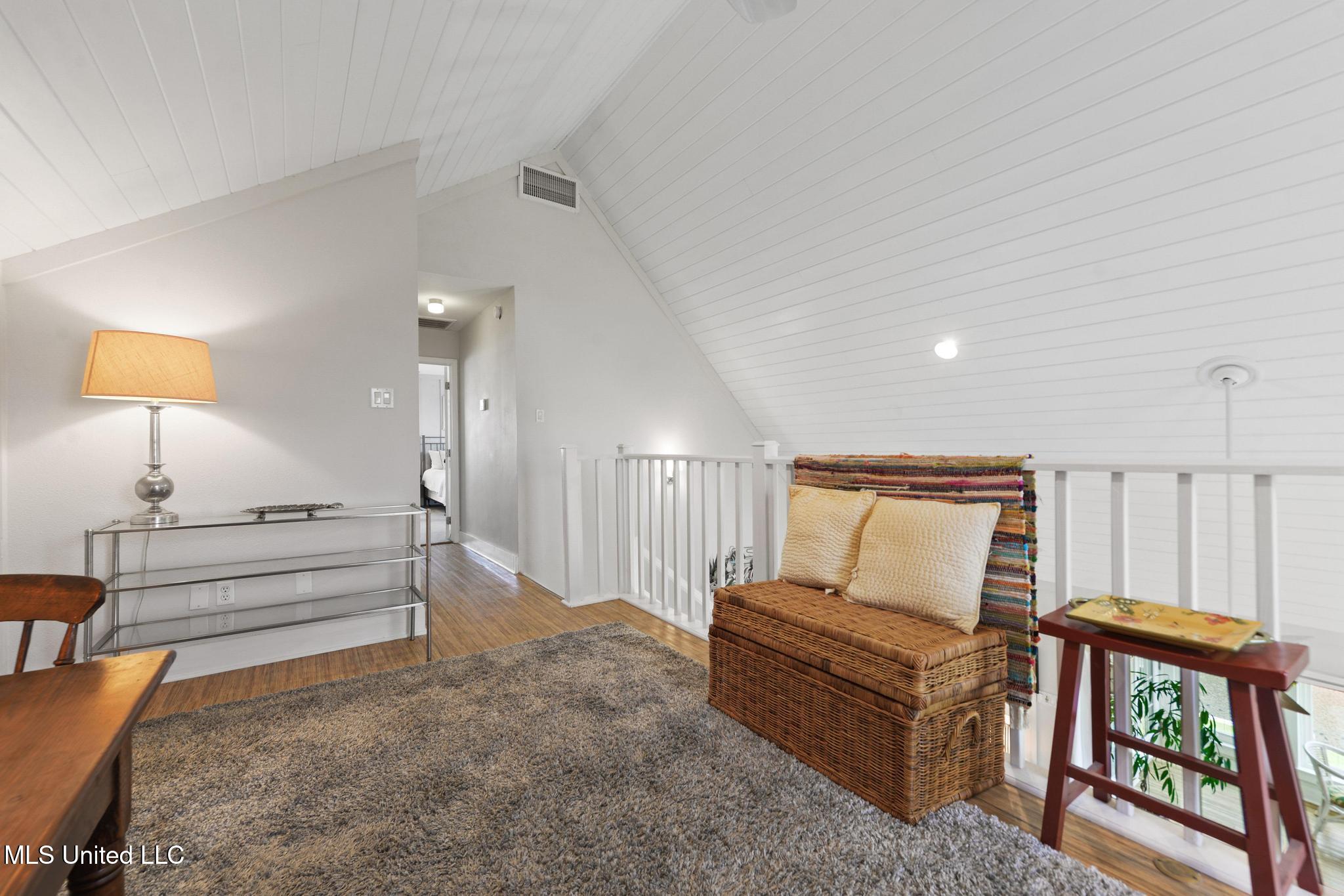 Bay Saint Louis, Mississippi, 39520, United States, 2 Bedrooms Bedrooms, ,2 BathroomsBathrooms,Residential,For Sale,1913082