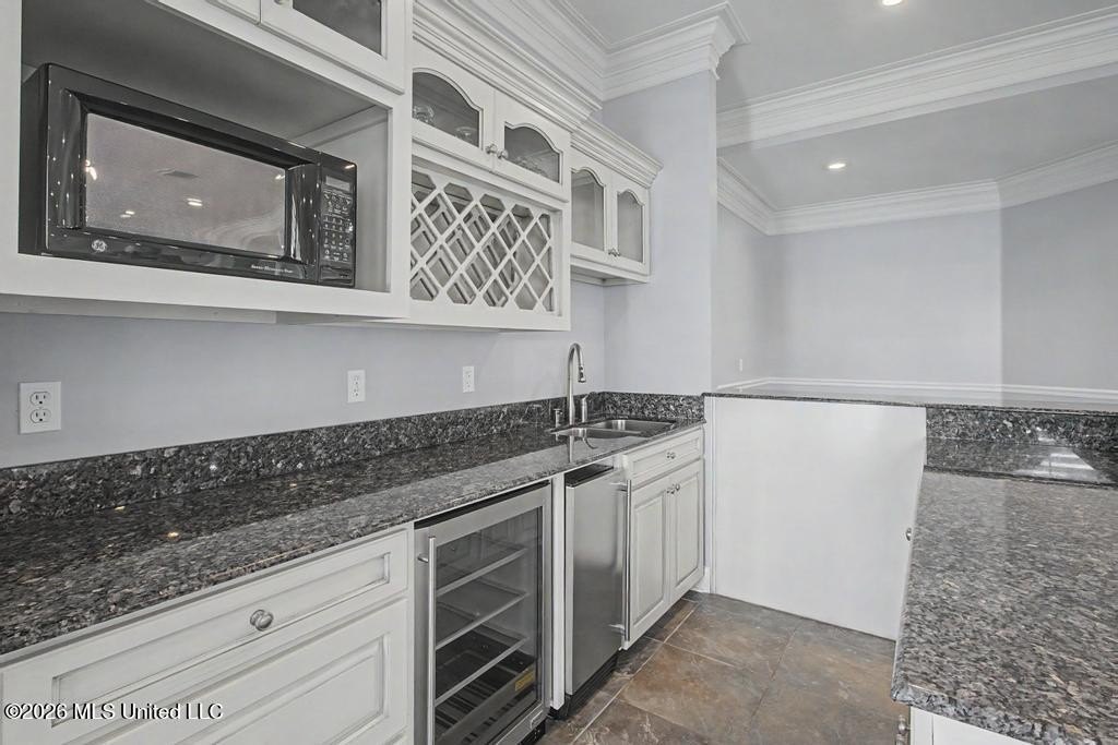 Gulfport, Mississippi, 39503, United States, 6 Bedrooms Bedrooms, ,7 BathroomsBathrooms,Residential,For Sale,2048640
