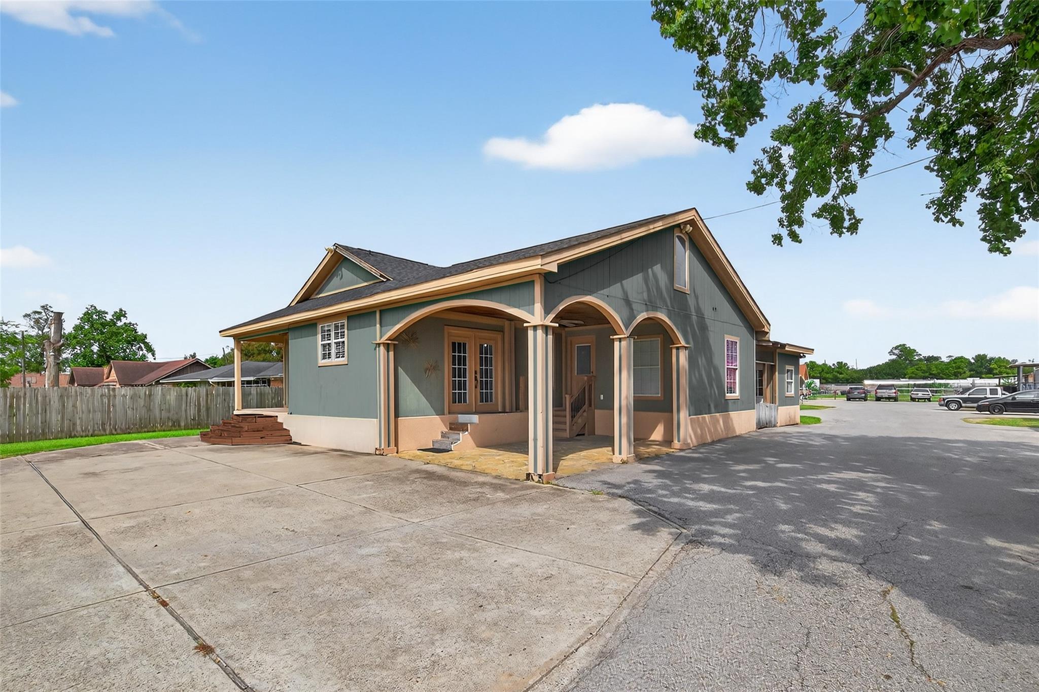 Channelview, Texas, 77530, United States, 12 Bedrooms Bedrooms, ,8 BathroomsBathrooms,Residential,For Sale,1977547