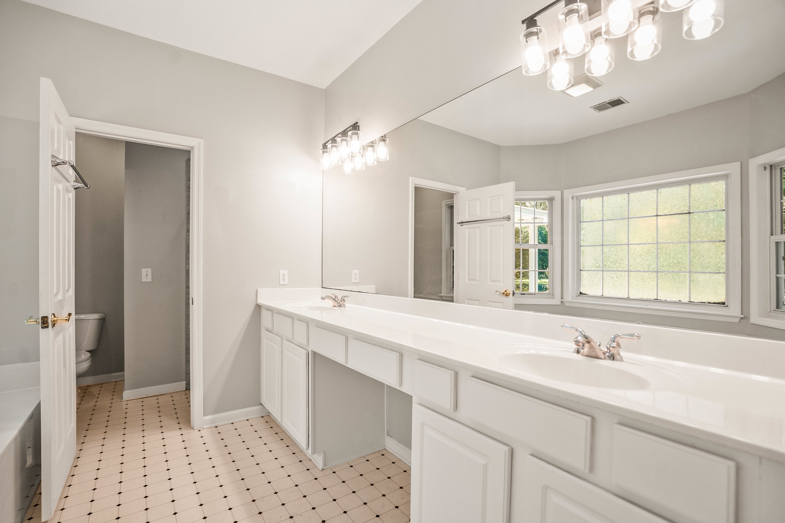 Beaufort, South Carolina, 29907, United States, 3 Bedrooms Bedrooms, ,2 BathroomsBathrooms,Residential,For Sale,1915207