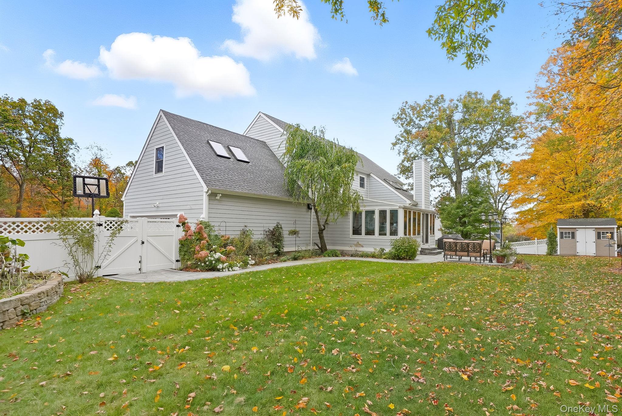 Cortlandt Manor, New York, 10567, United States, 4 Bedrooms Bedrooms, ,3 BathroomsBathrooms,Residential,For Sale,1987823