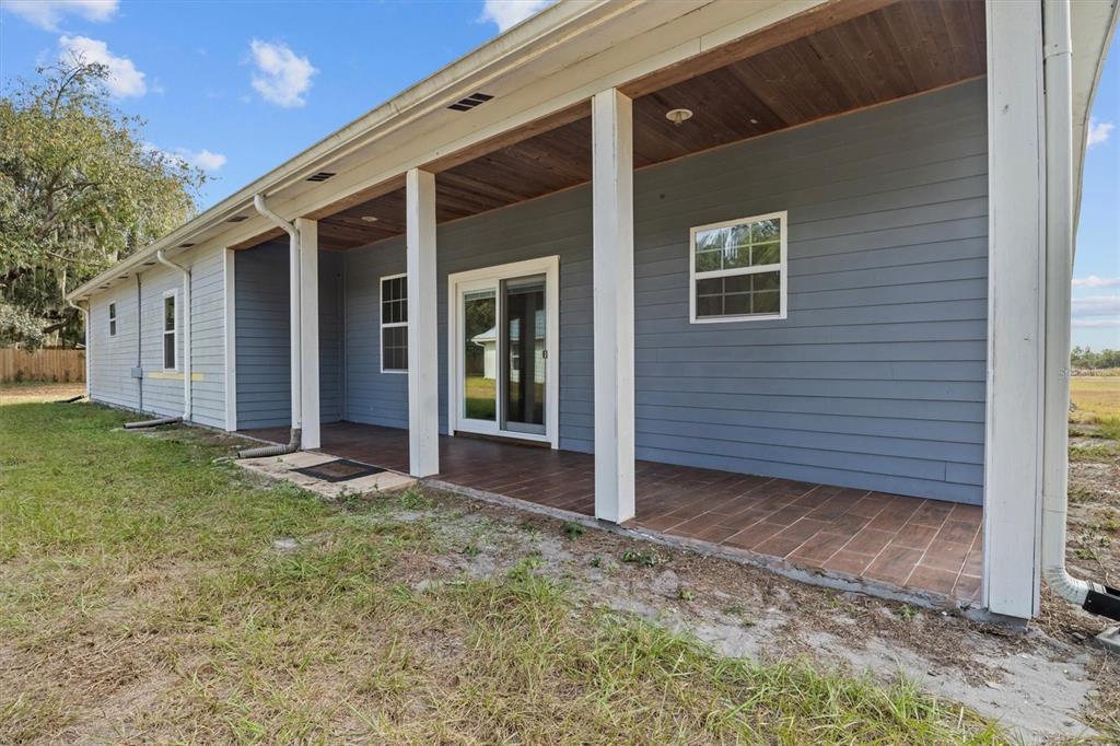 Bartow, Florida, 33830, United States, 3 Bedrooms Bedrooms, ,4 BathroomsBathrooms,Residential,For Sale,2002035