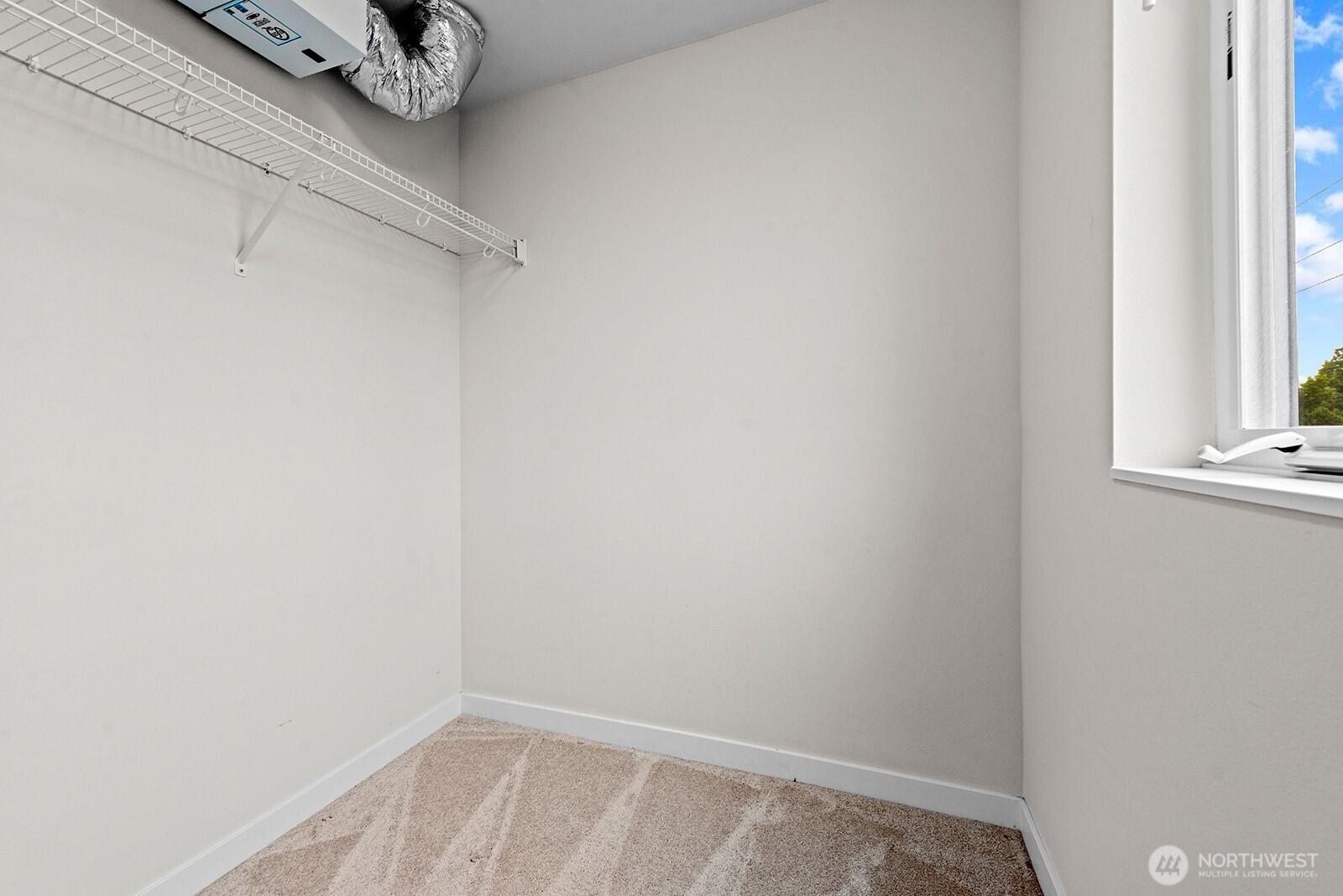SEATTLE, Washington, 98115, United States, 2 Bedrooms Bedrooms, ,3 BathroomsBathrooms,Residential,For Sale,1918220