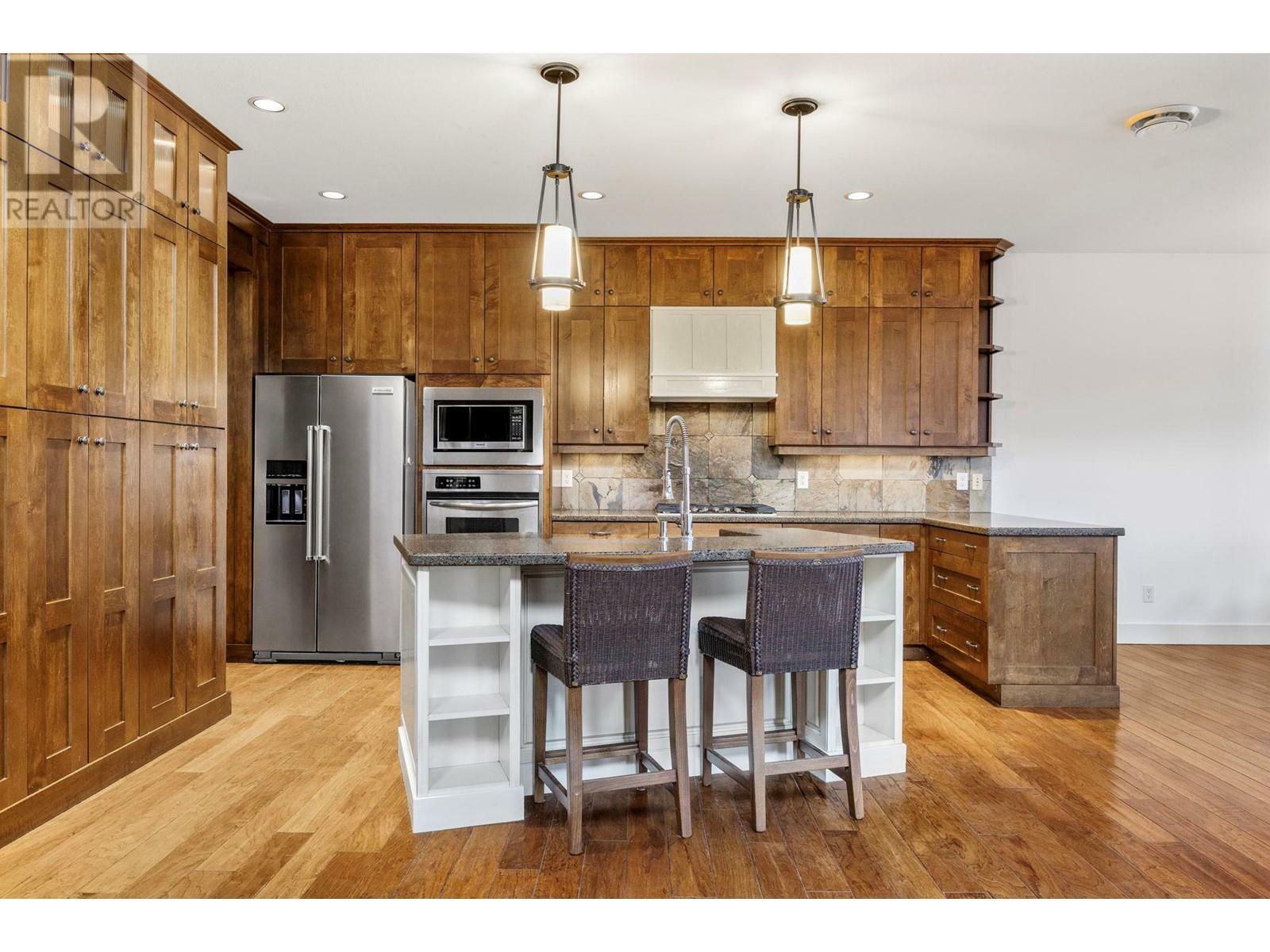 KELOWNA, British Columbia, V1W 4L5, CA, 4 Bedrooms Bedrooms, ,3 BathroomsBathrooms,Residential,For Sale,1837139