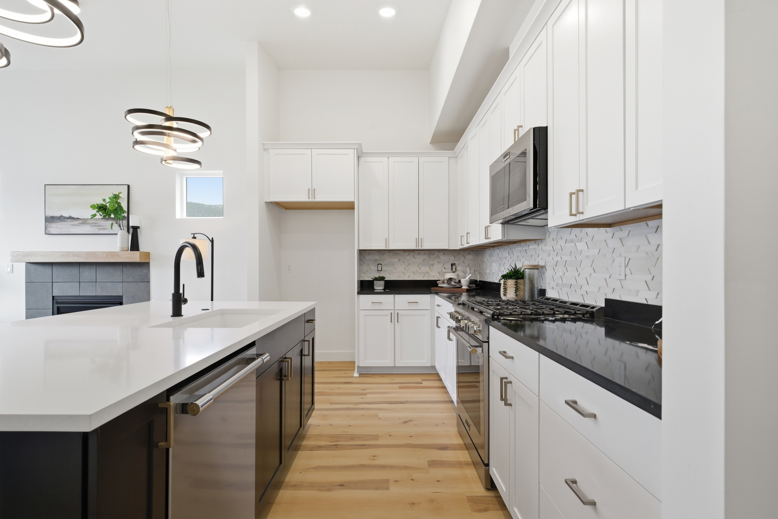 Sandpoint, Idaho, 83864, United States, 3 Bedrooms Bedrooms, ,3 BathroomsBathrooms,Residential,For Sale,1992374