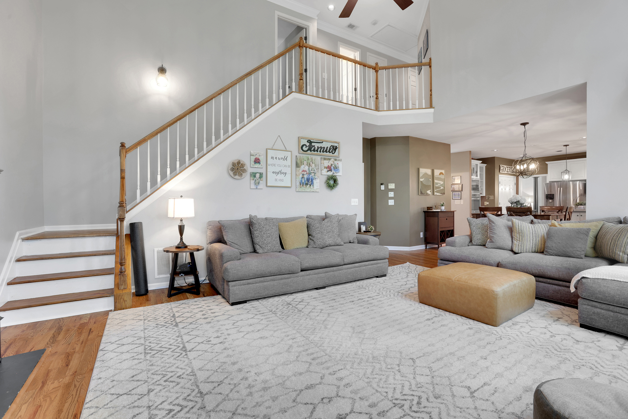  Beautifully Updated Home in River Plantation - 物件實景