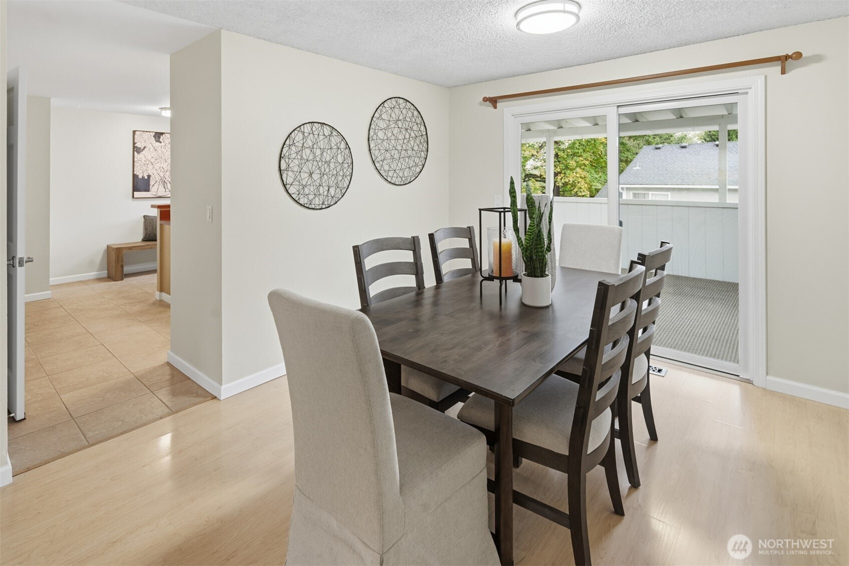 Kirkland, Washington, 98033, United States, 4 Bedrooms Bedrooms, ,3 BathroomsBathrooms,Residential,For Sale,1988062