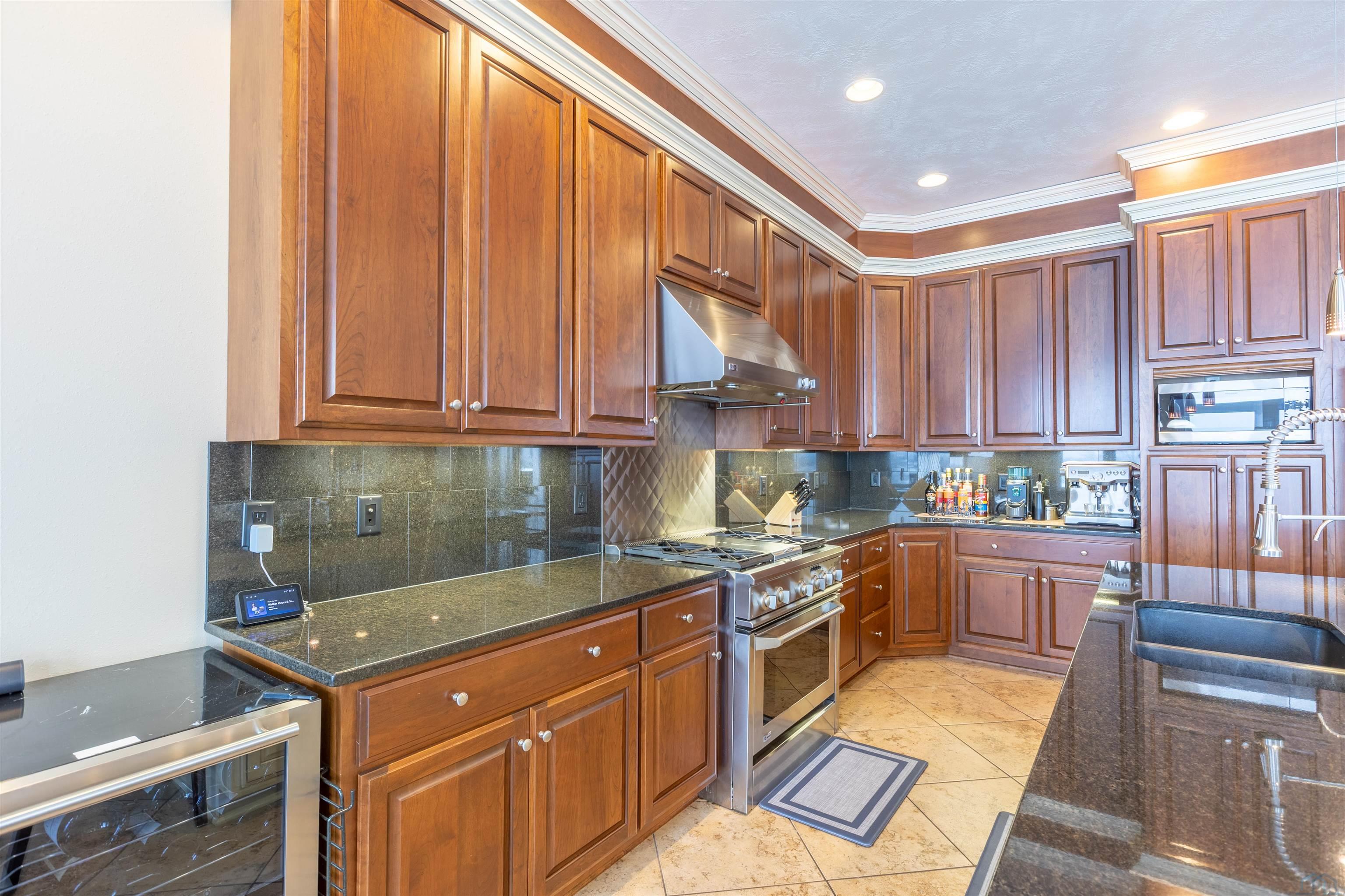 Sioux City, Iowa, 51106, United States, 5 Bedrooms Bedrooms, ,4 BathroomsBathrooms,Residential,For Sale,2002459